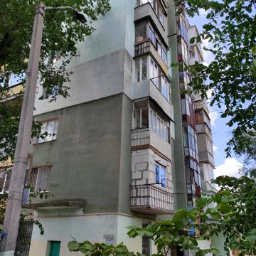 Жоліо Кюрі вул., 52