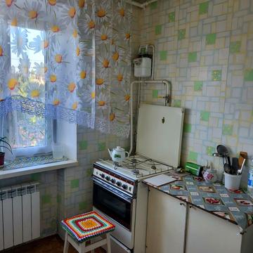 Леоніда Каденюка вул. (Поповича), 10