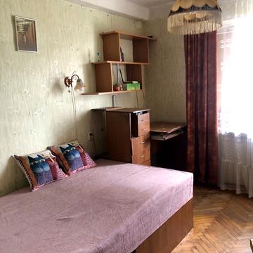 Мілютенка вул., 30/12