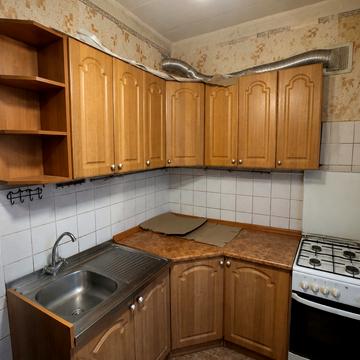 Нескорених вул. (Героїв Праці), 10