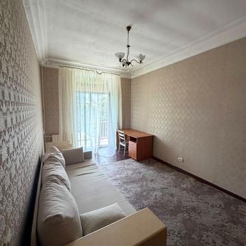 Бориспільська вул., 36