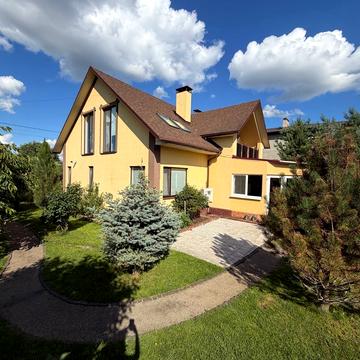 Братів Сугаків, 52