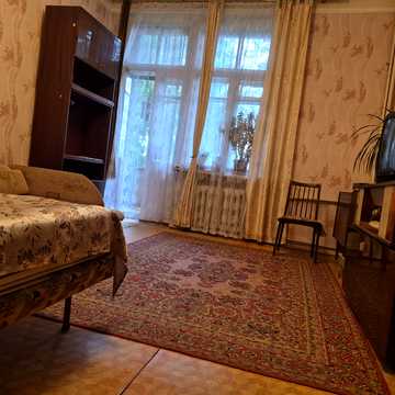 Металіста вул., 8