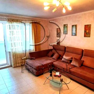 Миколи Бажана просп., 36