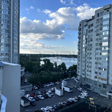 Володимира Івасюка просп. (Героїв Сталінграду), 2-Д