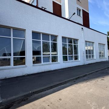 Святошинська вул., 52