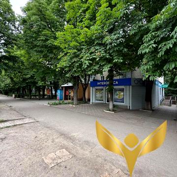 Євгена Тельнова вул., 1а