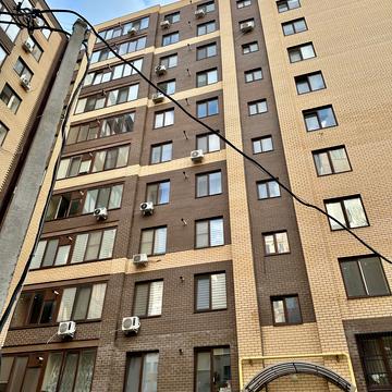 Михайла Грушевського вул., (Будинок 5)