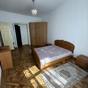 Івана Григоровича вул., 5