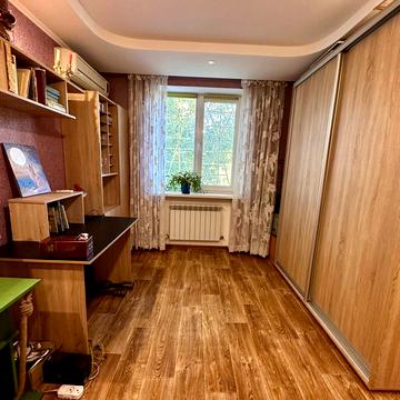 Криворізька вул., 28