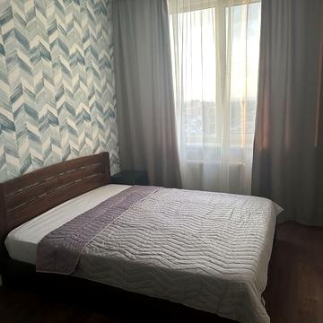 Михайлівська вул., (Будинок 1)