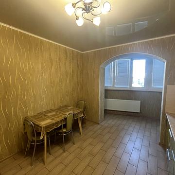 Середньофонтанська вул., 30/1