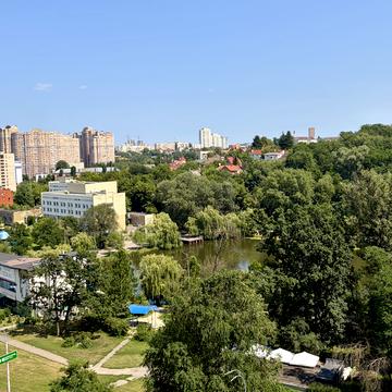 Голосіївський просп. (40-річчя Жовтня), 76