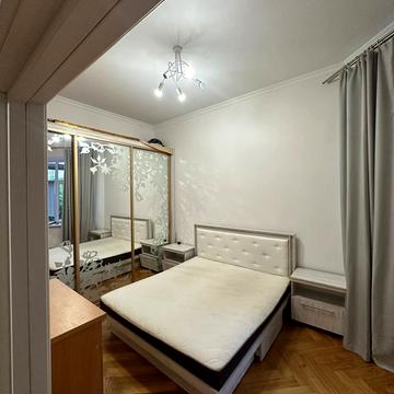 Гетьмана Петра Дорошенка вул. (Жовтнева), 65
