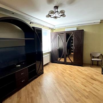 Верховинна вул., 41