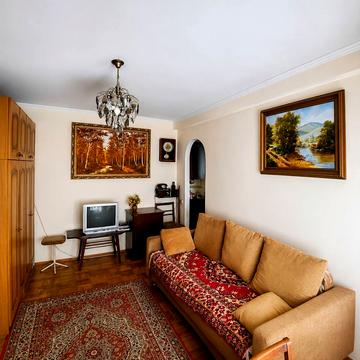 Метрологічна вул., 2