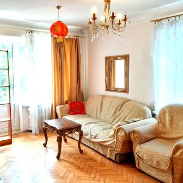 Миколи Міхновського бульв. (Дружби народів), 8