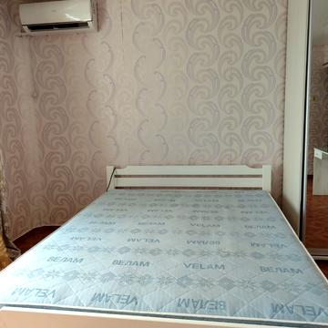 Академіка Корольова вул., 114