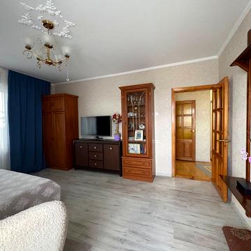 Кримська вул., 74