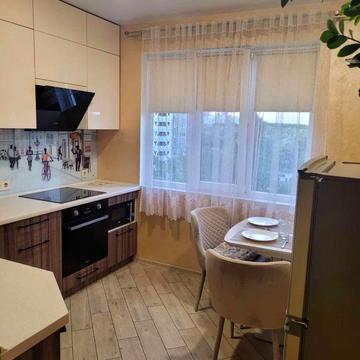 Академіка Глушкова просп., 55
