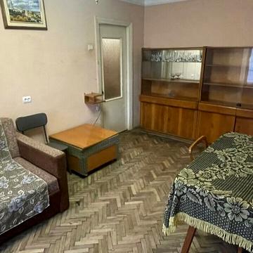 Ольжича вул., 4