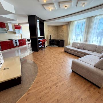 Соборності вул. (Жовтнева), 50