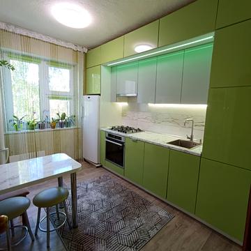 Михайла Лушпи просп. (Космонавтів), 9