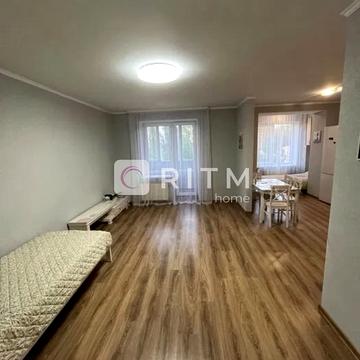 Дмитра Іващенка вул., 4