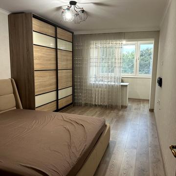 Академіка Філатова вул., 9