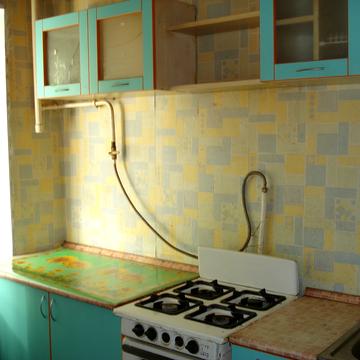 Будівельників вул., 4