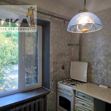 Демократична вул., 76