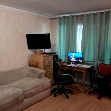 Михайла Стельмаха вул., 8