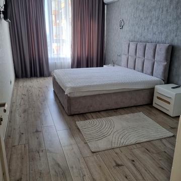 Каховська вул., 60