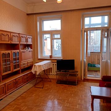Ділова вул. (Димитрова), 11
