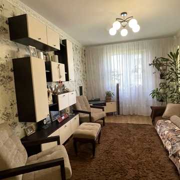 Калинова вул., 83к2