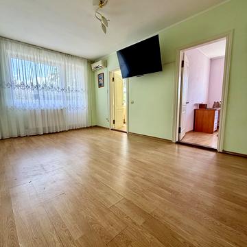 Академіка Янгеля вул. (Фрунзе), 38
