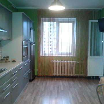 Милославська вул., 45