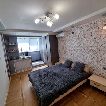 Європейська вул. (Новгородська), 8