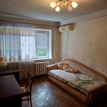 Верховної Ради бульв., 25-А