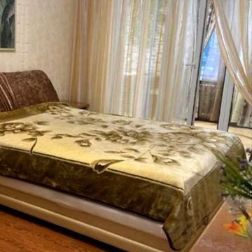 Небесної Сотні просп. (Маршала Жукова), 10г