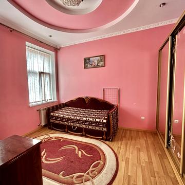 Пильникарська вул., 8