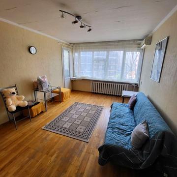 Лесі Українки бульв., 7