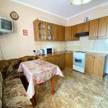 Вишняківська вул., 3