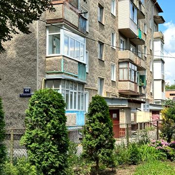 Короля Данила вул., 44