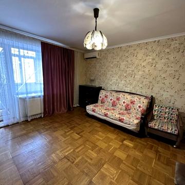 Квартальна вулиц вул. (Гладкова), 7