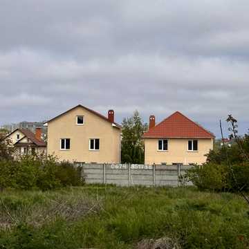 Центральна вул.