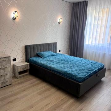 Академіка Сахарова вул., 20-Б