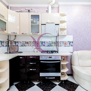 Чорновола вул., 11