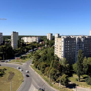 Європейського Союзу просп. (Правди), 53/46