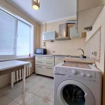 Олександра Архипенка вул. (Мате Залки), 8-В